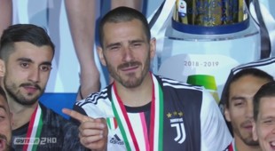 Ювентус - чемпион Италии: церемония награждения