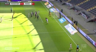 Айнтрахт Франкфурт - Майнц 05 - Видео гола Мусса Ниакхате, 43 минута смотреть онлайн